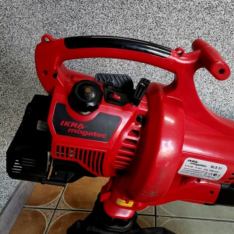 spalinowy-odkurzacz-do-lisci-ikra-bls-31-marka-ikra