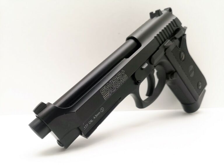 WIATRÓWKA SWISS ARMS GSG P92 4,5MM KOMPLET