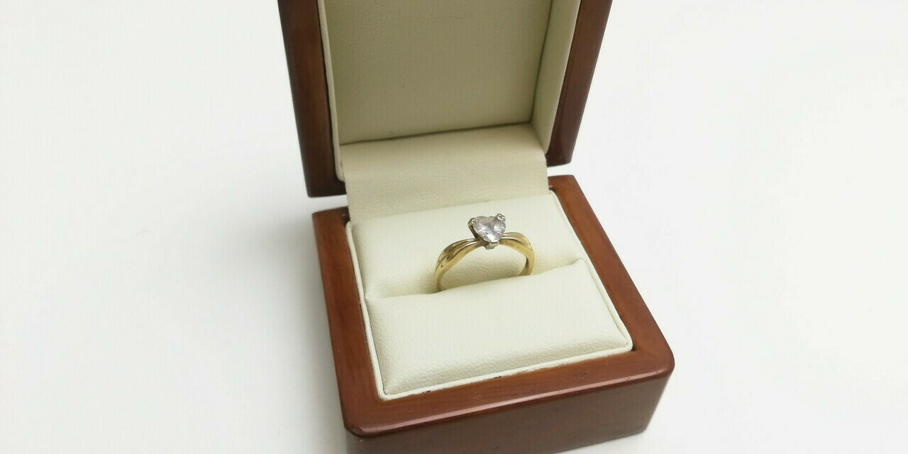 piekny-zloty-pierscionek-z-sercem-333-224-r14-marka-inna-marka