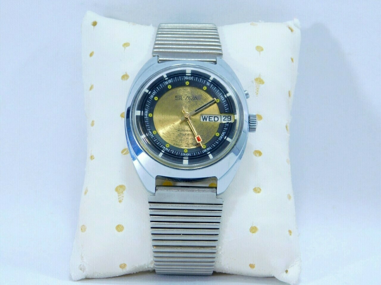 zegarek-slava-automatyczny-27-jewels-made-in-ussr-ksztalt-koperty-owalna