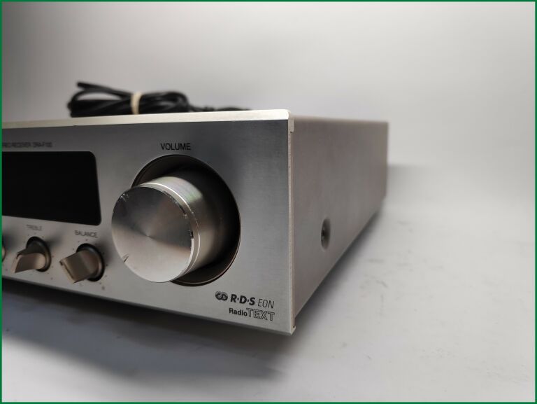AMPLITUNER DENON DRA-F100