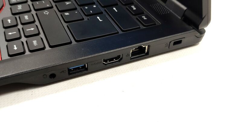 laptop-fujitsu-lifebook-i38gb256gbwin10-pro-kod-producenta-brak