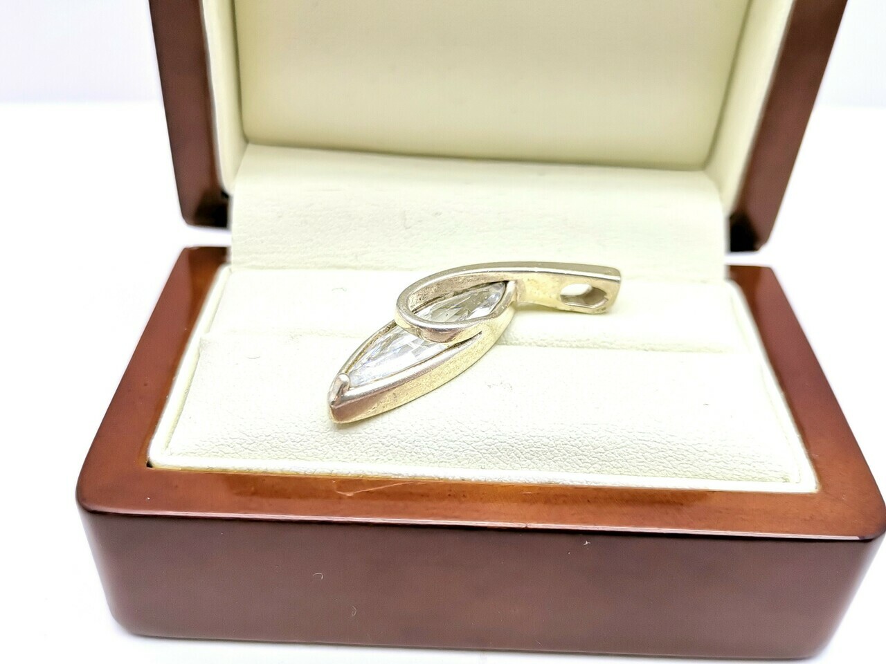 srebrny-wisiorek-lezka-z-oczkiem-925-stan-uzywany