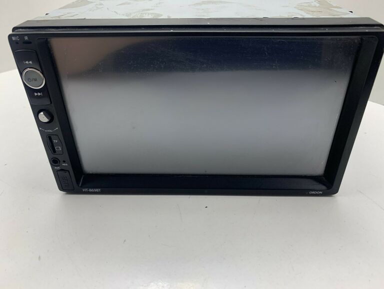 radio-samochodowe-vordon-ht-869bt-pilot-rodzaje-odtwarzanych-nosnikow-karta-sd