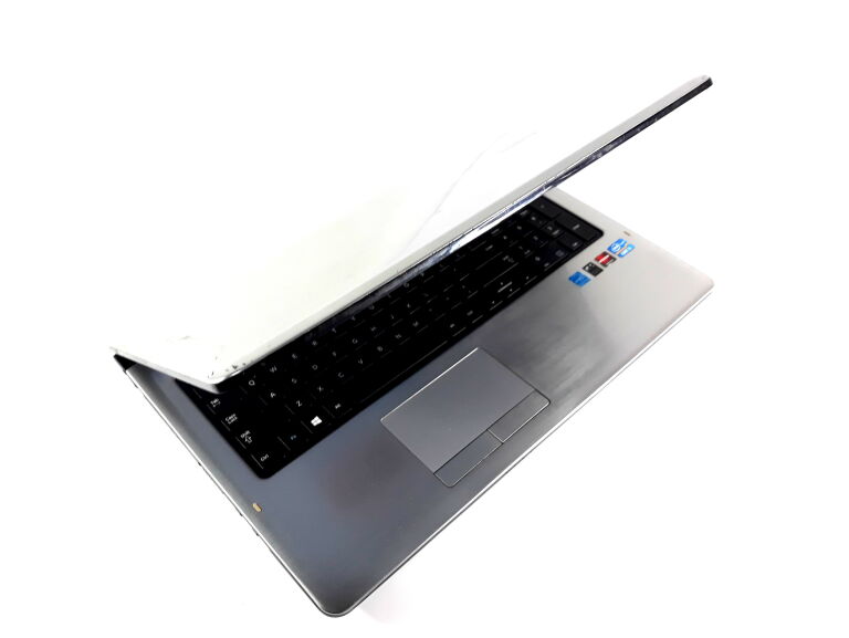 SAMSUNG NP350 | 17,3 | I3 | 4GB RAM | 1TB HDD