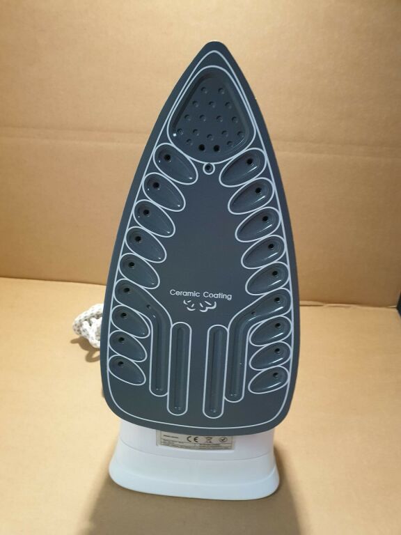 ŻELAZKO PAROWE RAVEN EZ002N 2200W KOMPLET