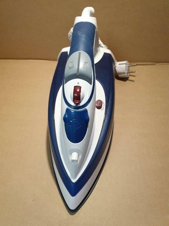 ŻELAZKO PAROWE RAVEN EZ002N 2200W KOMPLET