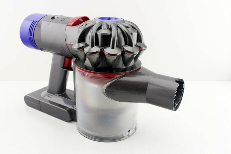 MEGA ODKURZACZ DYSON V8 ANIMAL 2X TURBO SZCZOTKI