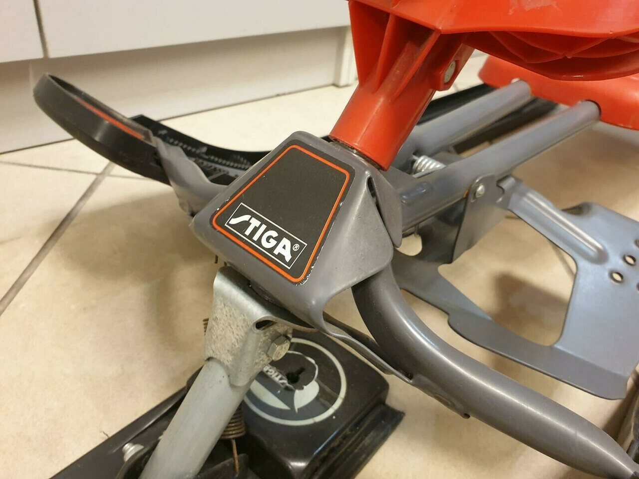 nartosanki-sanki-stiga-kierownica-hamulec-marka-stiga