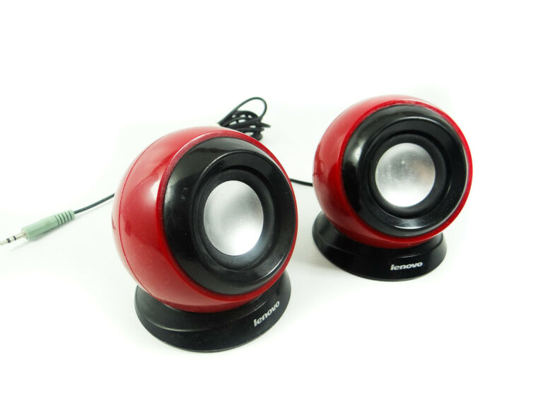 GŁOŚNIKI LENOVO PORTABLE SPEAKER M0520 CZERWONE