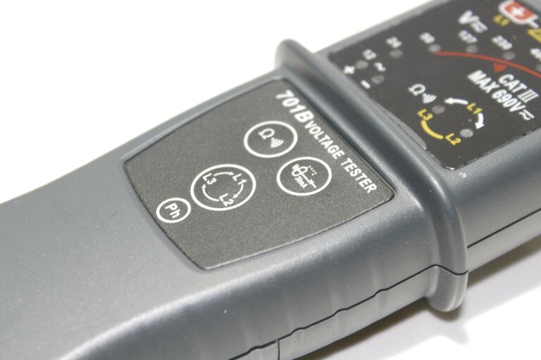 TESTER BEZPIECZEŃSTWA FACOM 701B SUPER STAN
