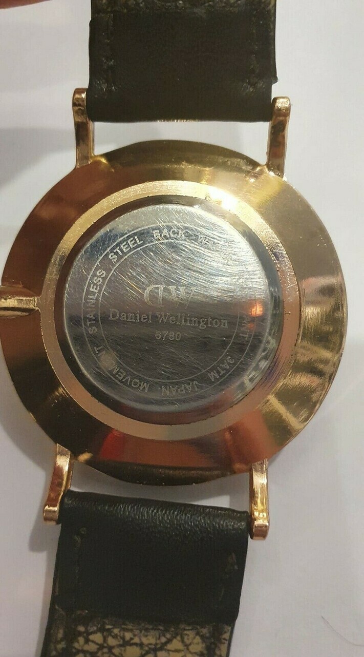 daniel-wellington-6760-stan-uzywany