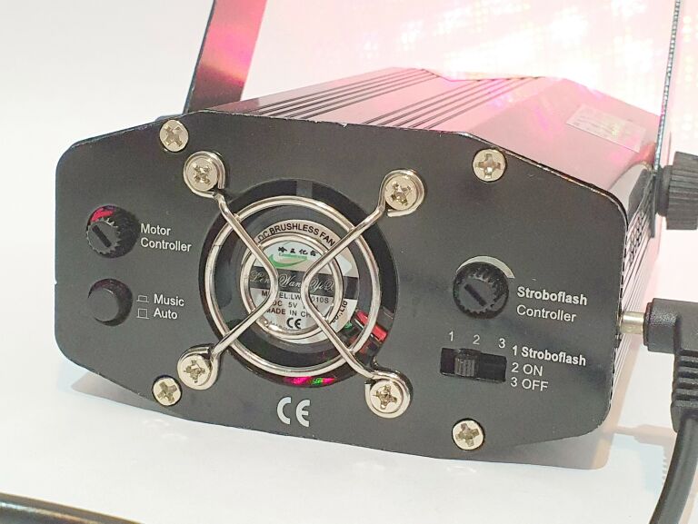 PROJEKTOR LASEROWY MANTA MDL008