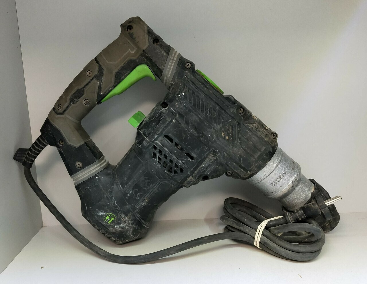 mlot-udarowy-niteo-tools-1300w-stan-uzywany