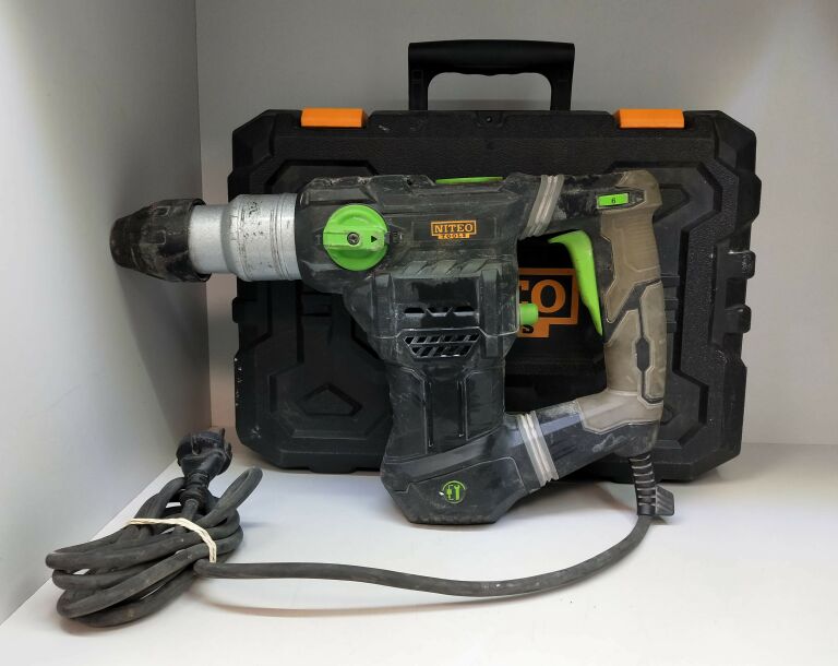 mlot-udarowy-niteo-tools-1300w-powstancow-25-siemianowice