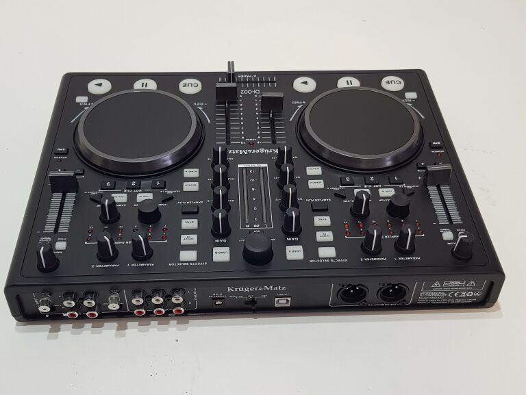 KONSOLA KRUGER&MATZ DJ-002