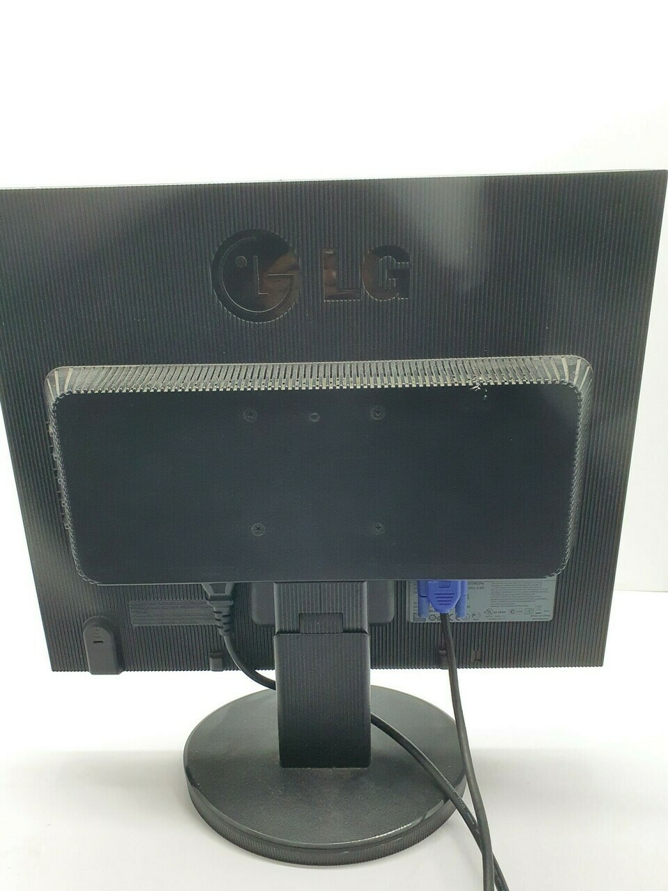monitor-lg-l1952s-model-l1952s