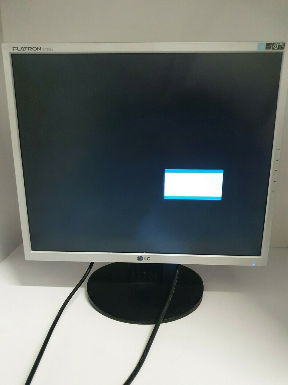 monitor-lg-l1952s-czarnieckiego-57-ostroda