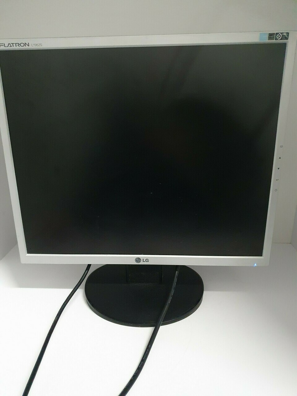 monitor-lg-l1952s-stan-uzywany