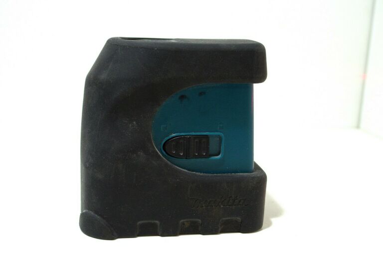 LASER MAKITA SK 102 Z