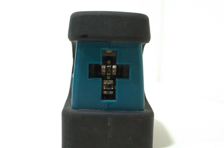 LASER MAKITA SK 102 Z