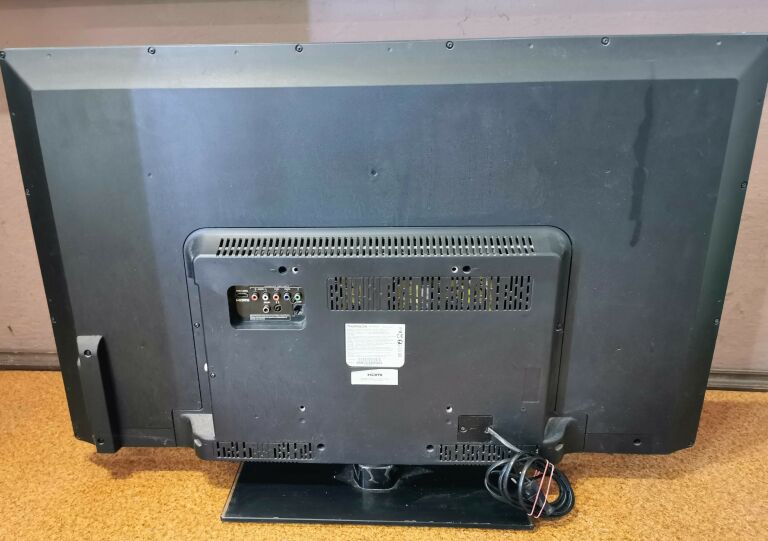 TV THOMSON 40FW3323 + PILOT