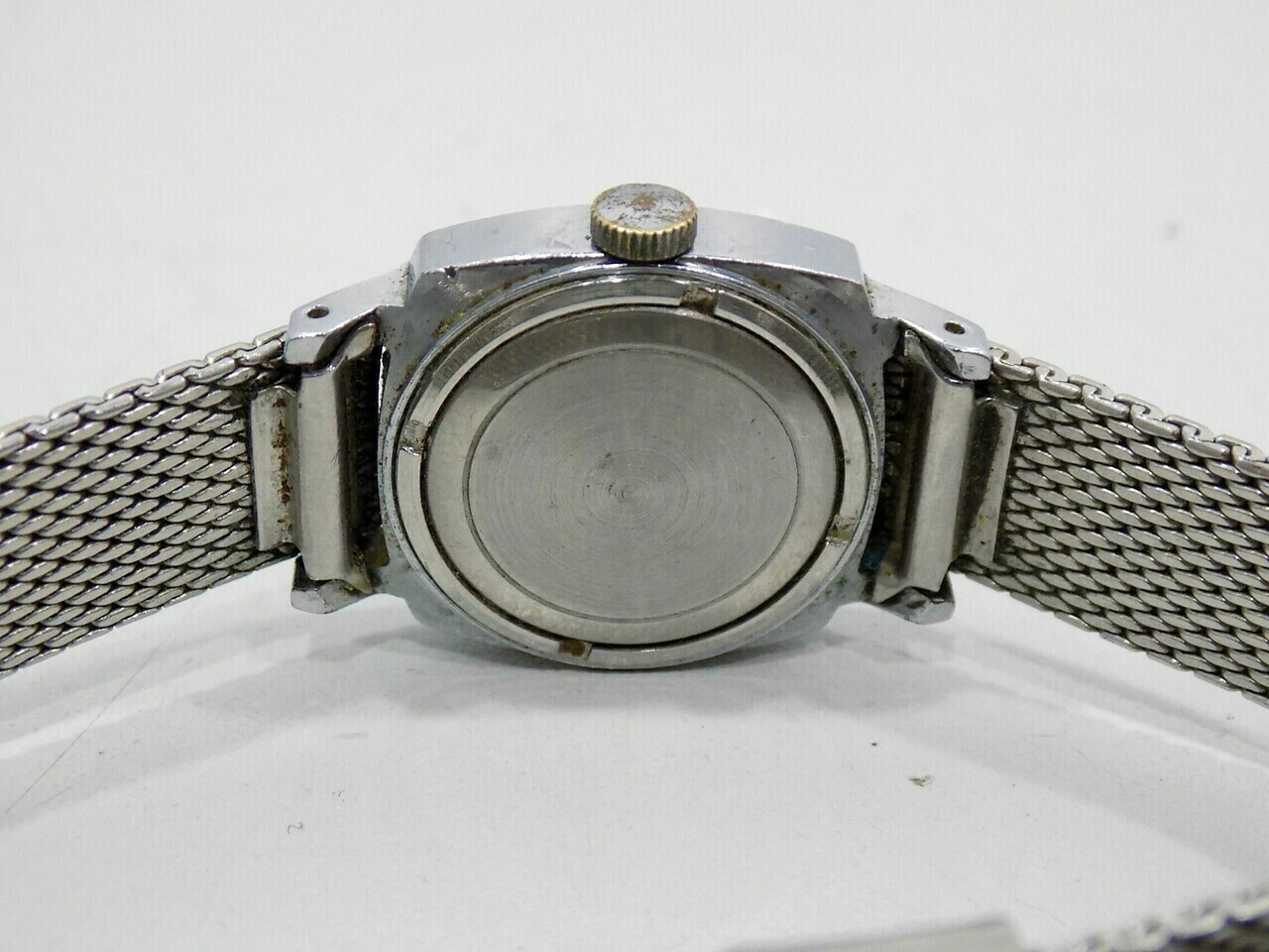 zegarek-mechaniczny-sekonda-17-jewels-ussr-ksztalt-koperty-kwadratowa