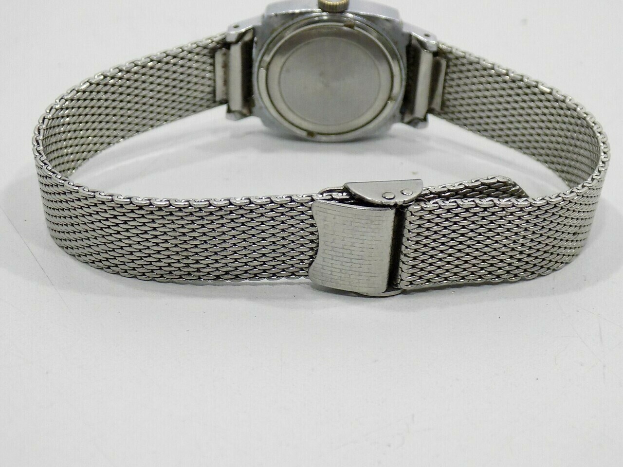 zegarek-mechaniczny-sekonda-17-jewels-ussr-mechanizm-mechaniczny