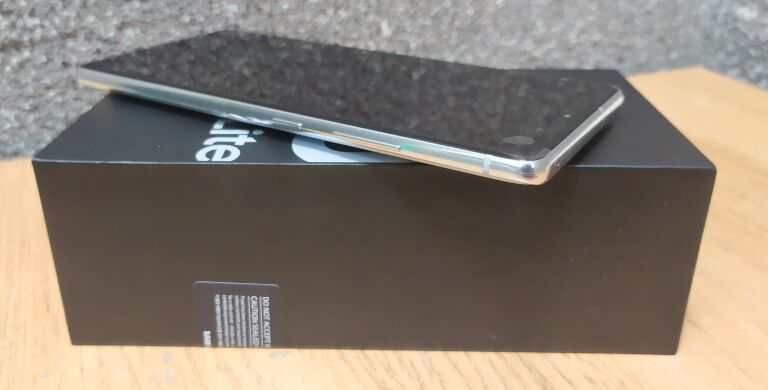 TELEFON SAMSUNG S10 LITE ZABLOKOWANY
