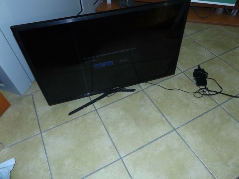 MONITOR TV SAMSUNG T32H390FEV FULL HD BEZ PILOTA