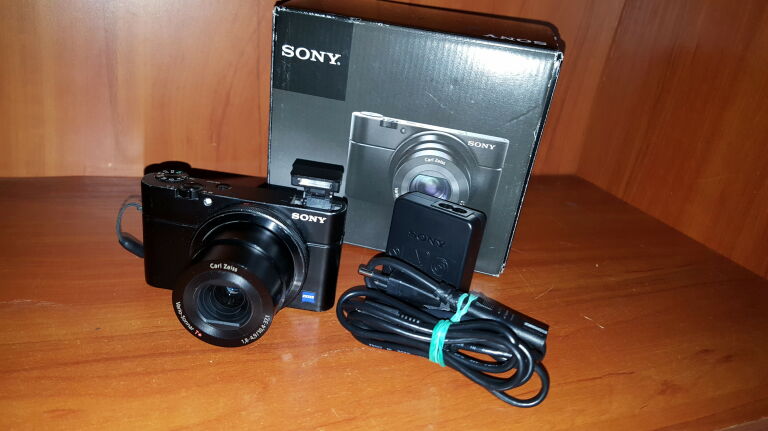 aparat-fotograficzny-sony-dsc-rx100-plwolnosci-3-5-sj-namyslow