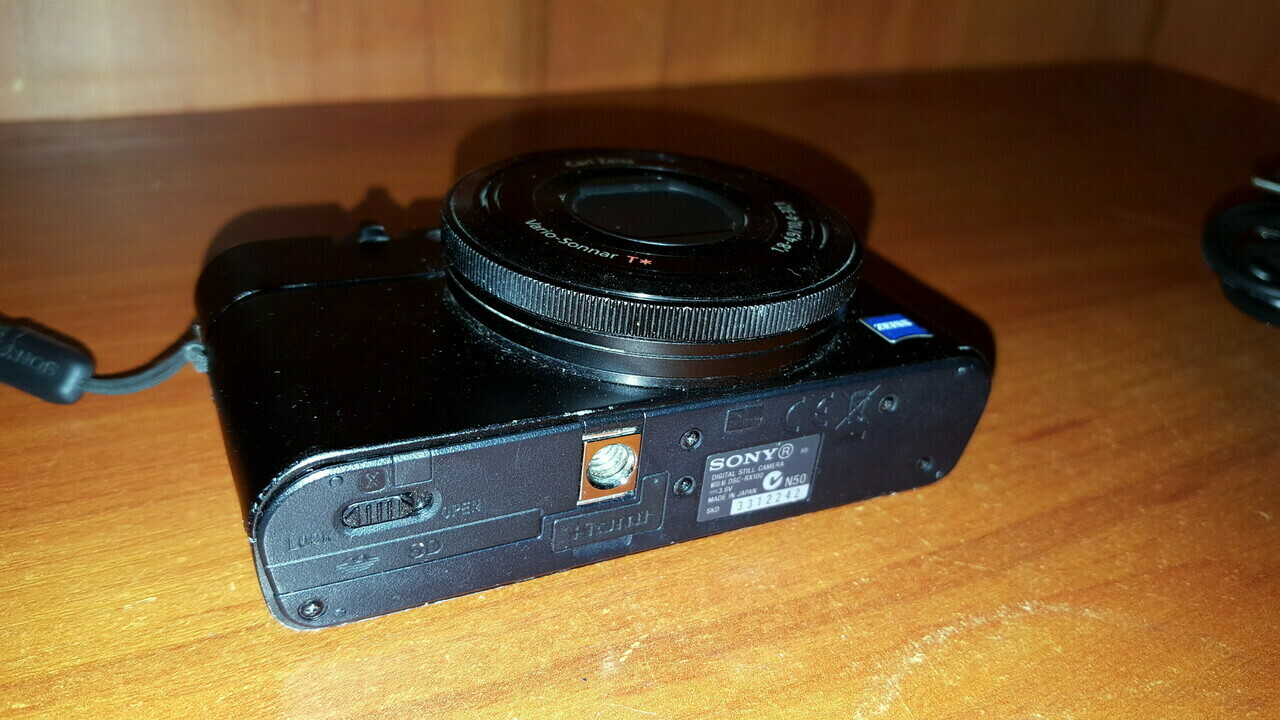 aparat-fotograficzny-sony-dsc-rx100-kod-producenta-sony