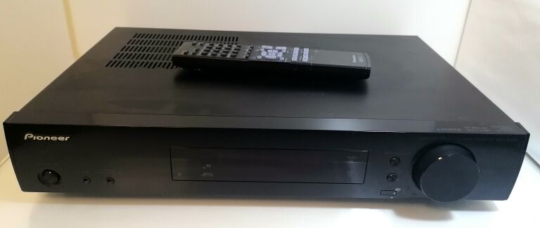 AMPLITUNER PIONEER VSX-S300 + PILOT