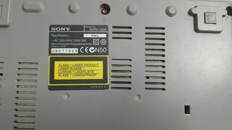 KONSOLA PS 1 SONY SCPH-5502 1 PAD KABLE