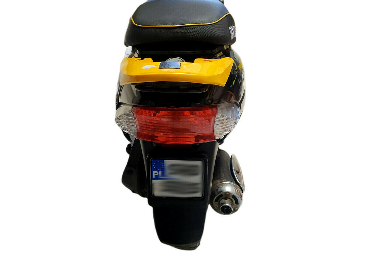 skuter-router-delux-1-romet-49ccm-4t-kask-pojemnosc-silnika-49