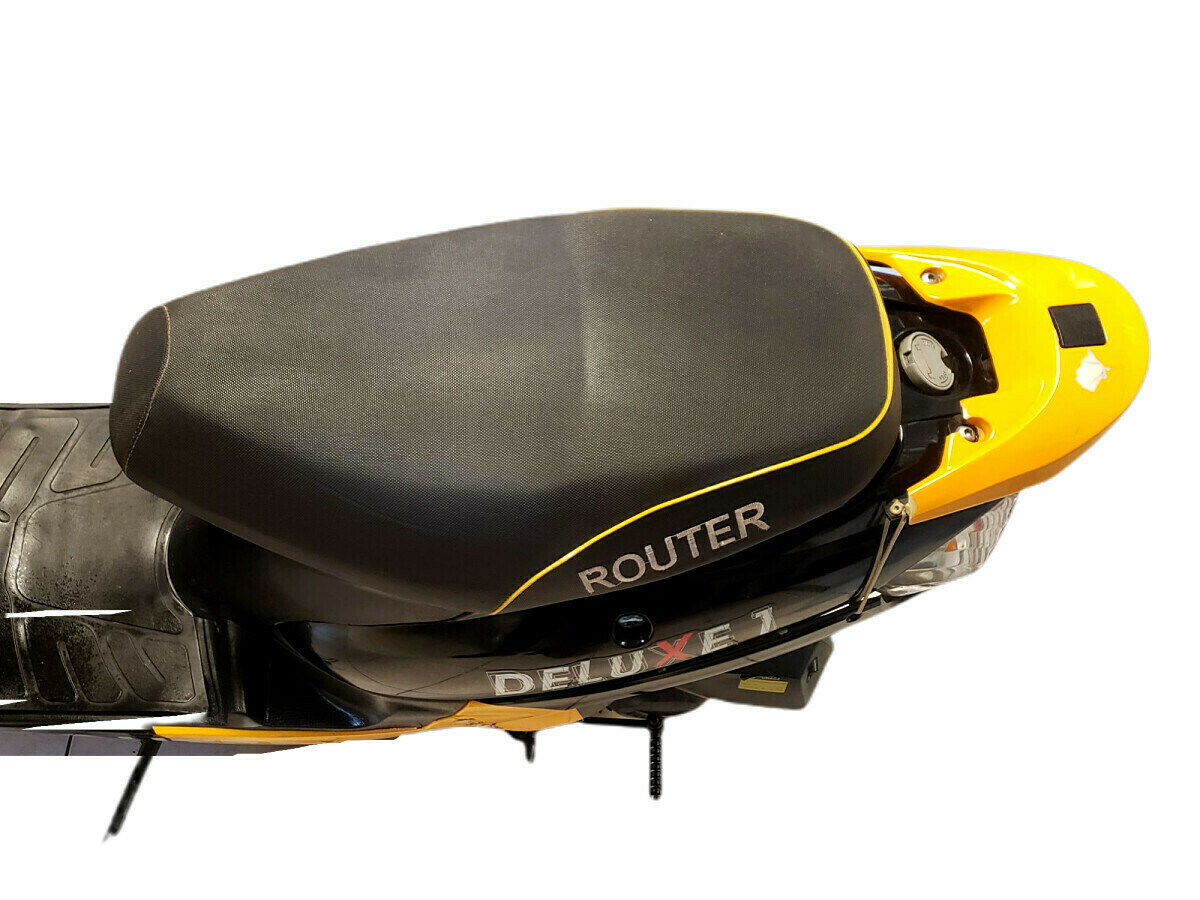 skuter-router-delux-1-romet-49ccm-4t-kask-rok-produkcji-2015
