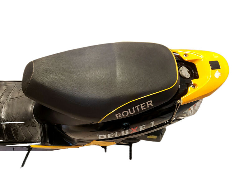 skuter-router-delux-1-romet-49ccm-4t-kask-rok-produkcji-2015