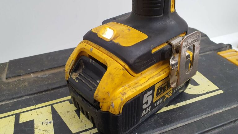 WKRĘTARKA DEWALT DCD790 / WAL / AKU / ŁAD