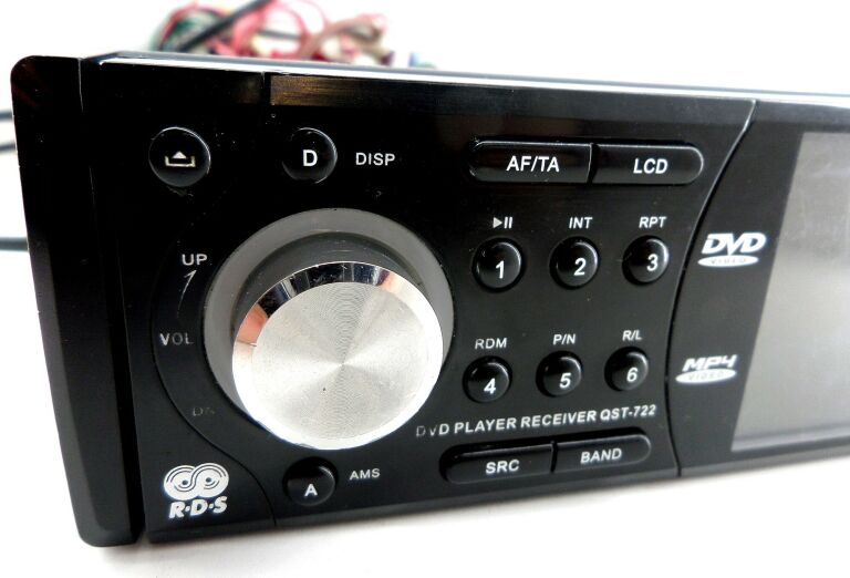 RADIO SAMOCHODOWE Q.MEDIA QST-722