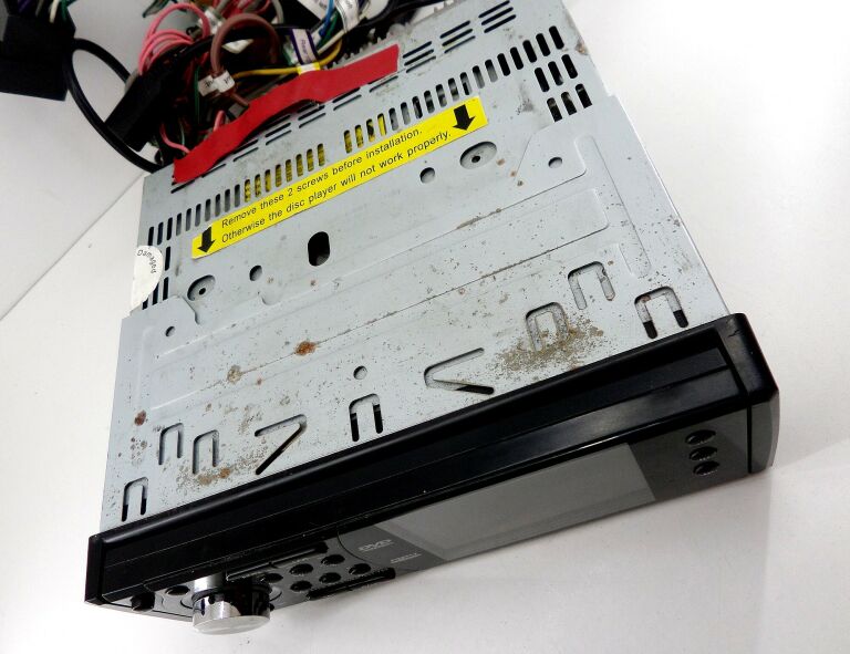 RADIO SAMOCHODOWE Q.MEDIA QST-722