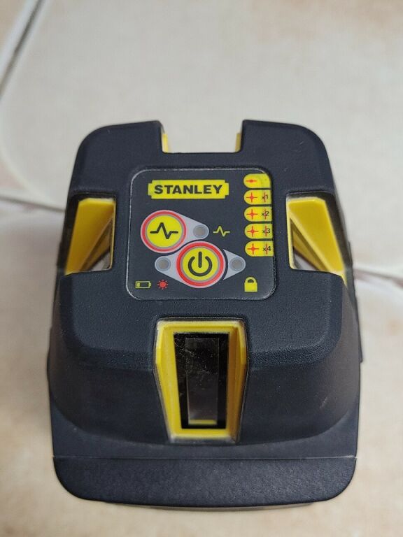 POZIOMICA LASEROWA STANLEY FATMAX SML + AKCESORIA