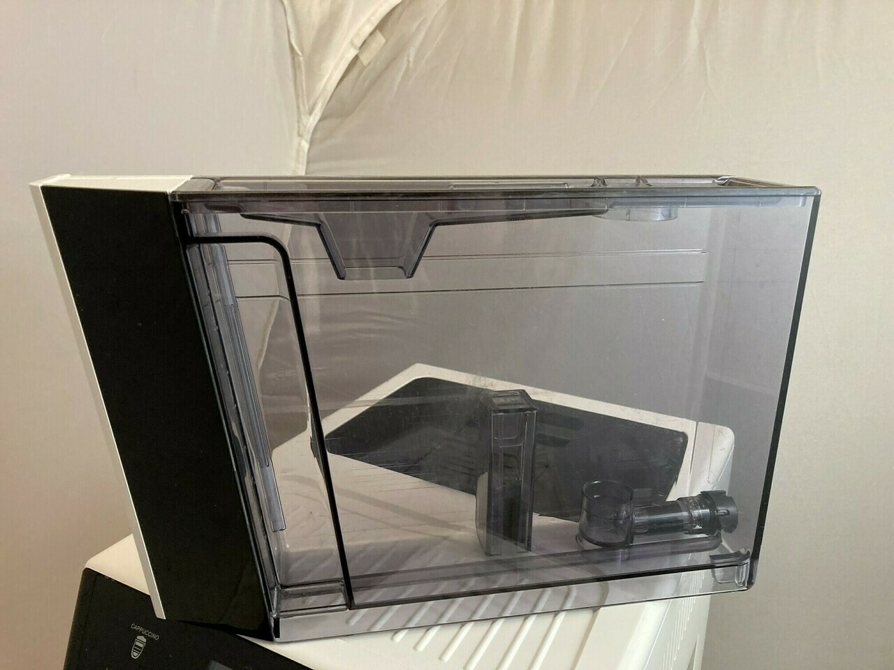 ekspres-delonghi-primadonna-class-ecam55065w-kolor-dominujacy-bialy