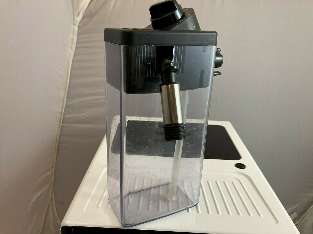 ekspres-delonghi-primadonna-class-ecam55065w-marka-delonghi