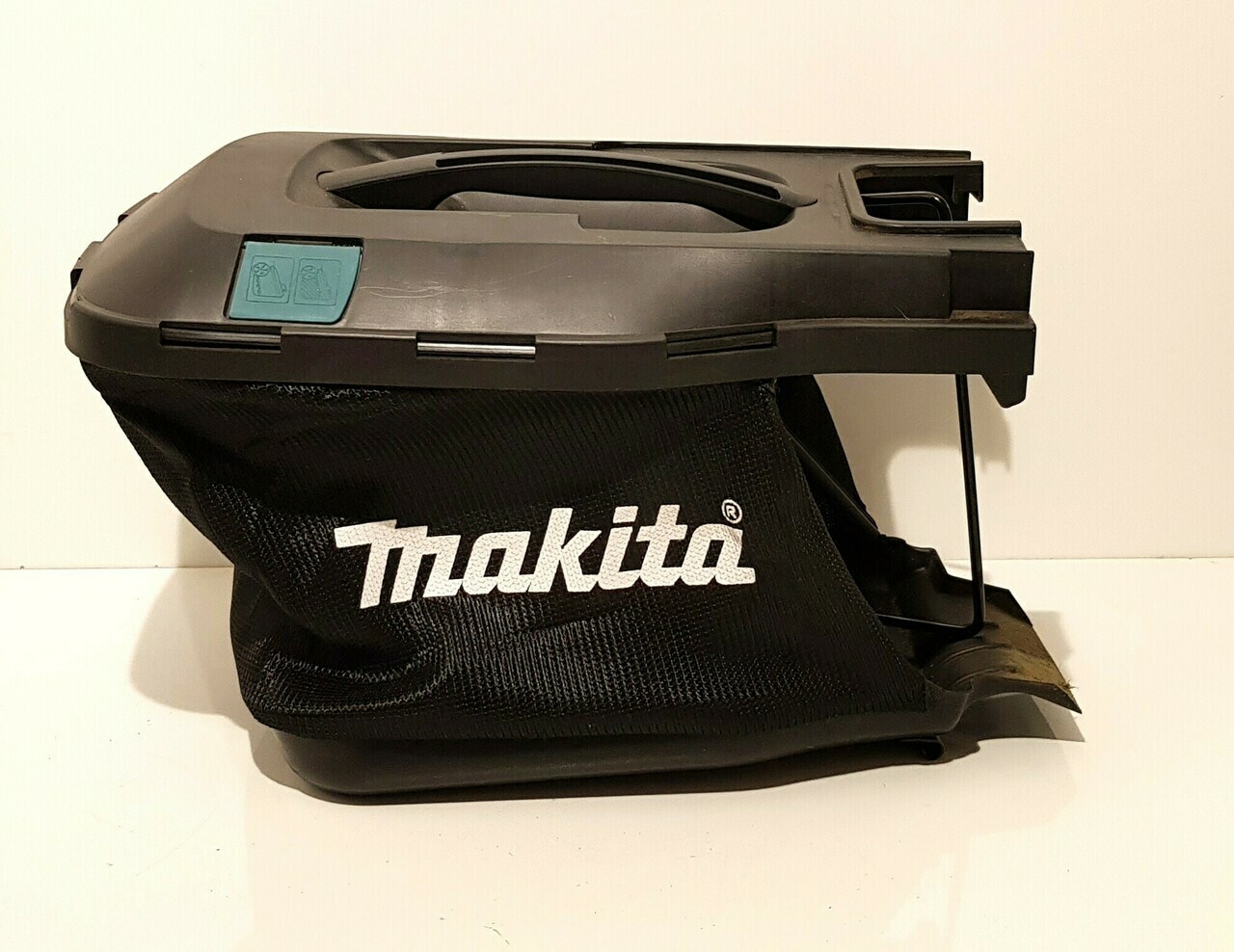 kosiarka-makita-elm3320-kod-produktu-elm3320