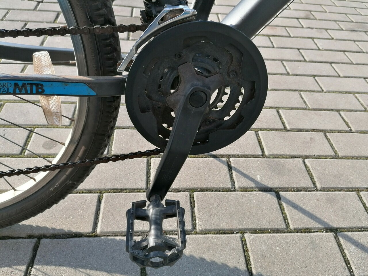 rower-decathlon-btwin-rockrider-340-26-marka-btwin