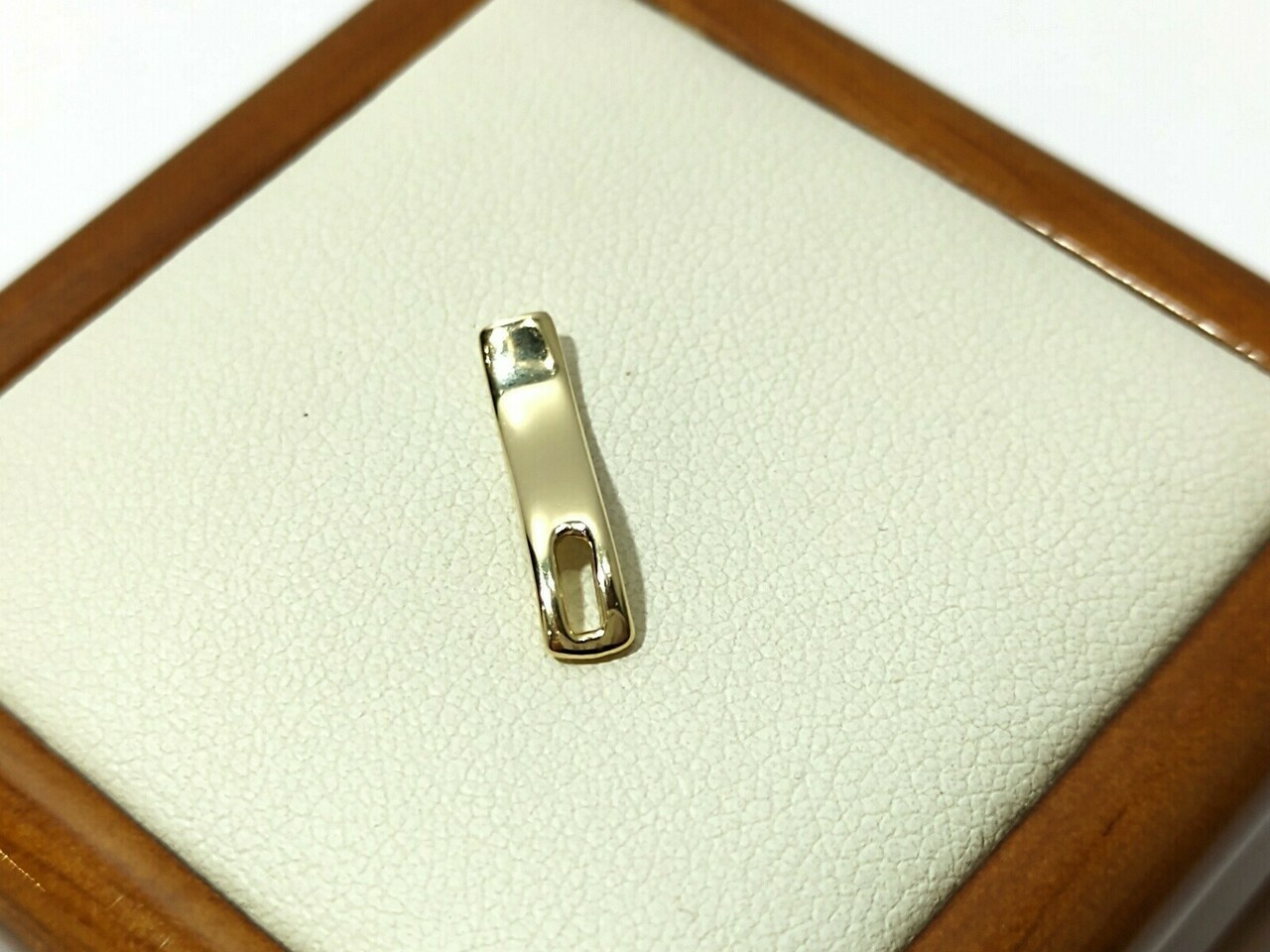 piekna-zlota-zawieszka-p585-071g-rodzaj-2205-2