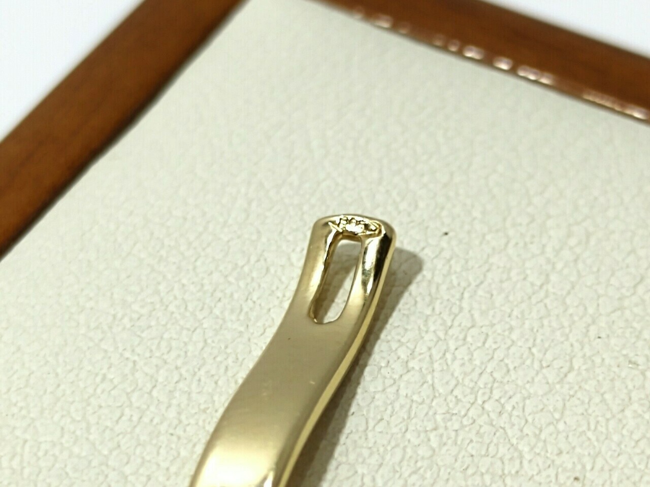 piekna-zlota-zawieszka-p585-071g-material-15835-2