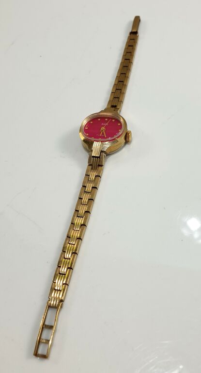 zegarek-damski-zloty-3apr-rodzaj-analogowe