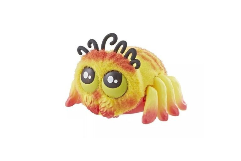 YELLIES PEEKS PAJĄK INTEAKTYWNY HASBRO