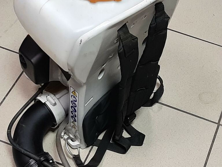 opryskiwacz-spalinowy-plecakowy-stihl-sr200-stan-uzywany